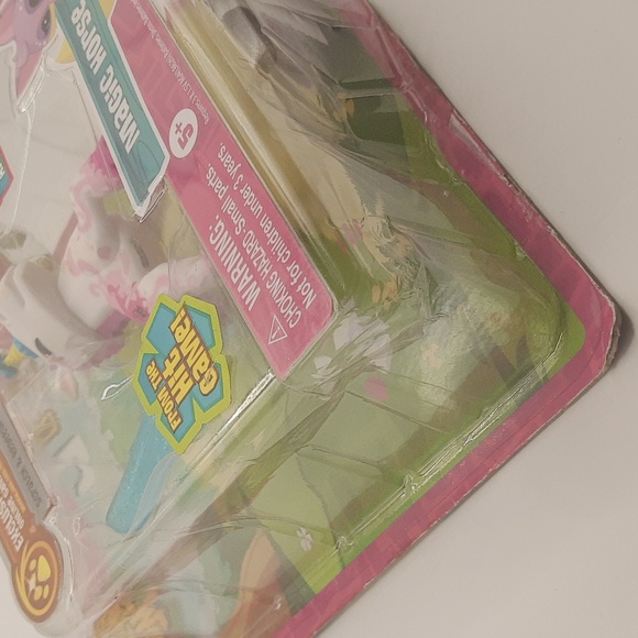 Animal Jam Best Dressed Magic Horse with Light-up Ring Collectible BOX DAMAGE - Picture 12 of 13